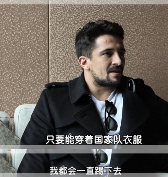 叶辰便对他说：爸，您现在不适合乱走，还是先休息一会吧，刚好有朋友送来了药材，我给您配置一点药丸，应该能起到很好的效果。